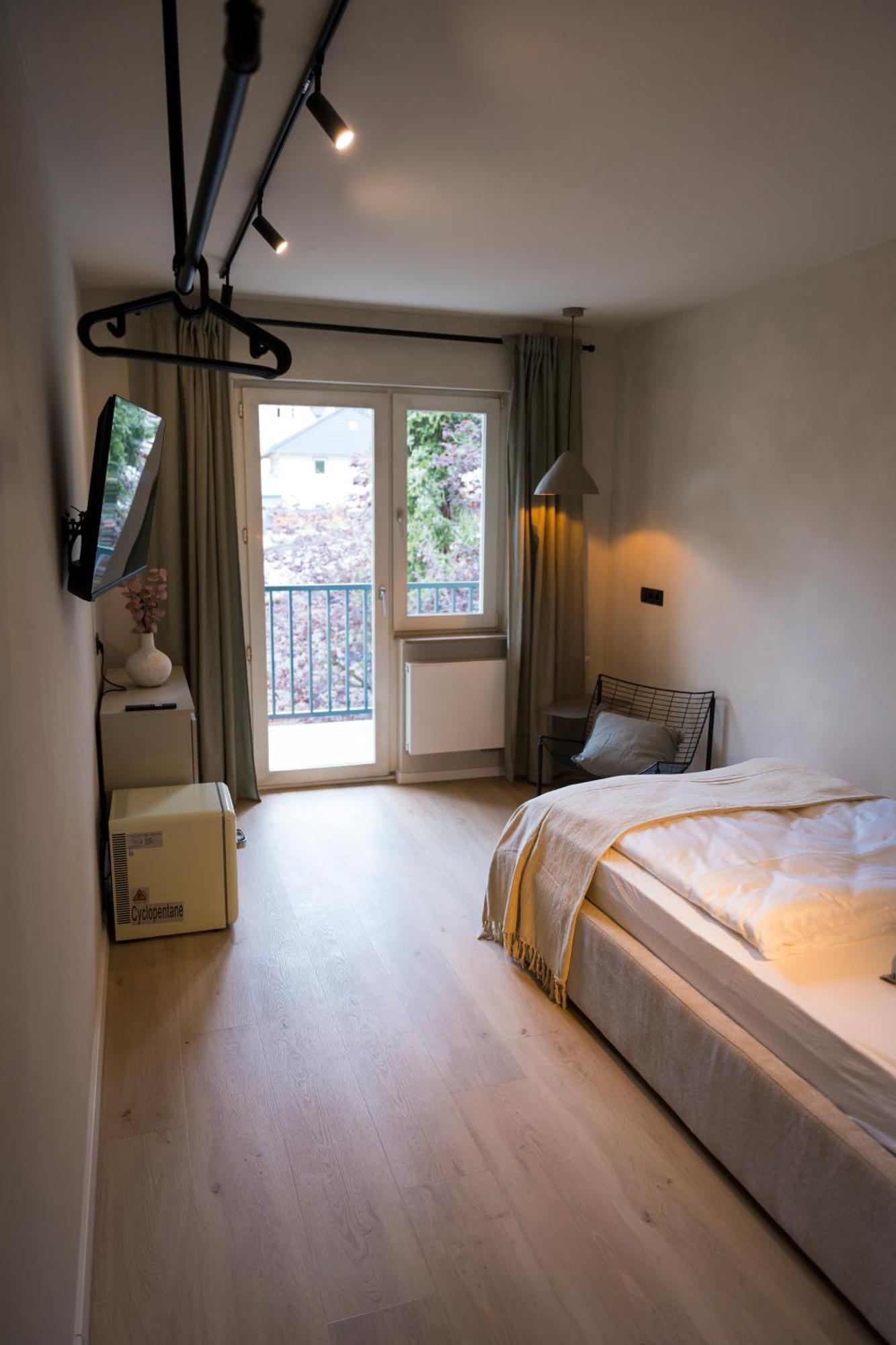 Hotel Weinhaus Kreuter Кобленц Екстериор снимка